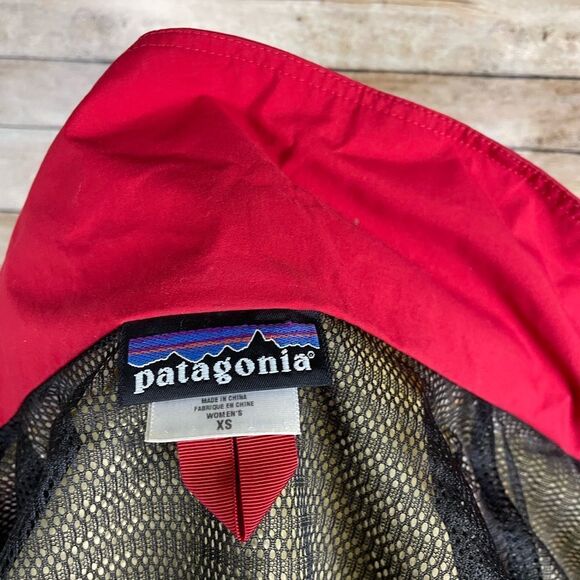 Patagonia Red Ski & Snow Jacket - Picture 12 of 12
